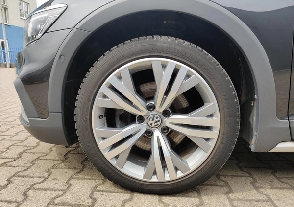 Volkswagen Passat cena 125900 przebieg: 119702, rok produkcji 2019 z Mońki małe 211